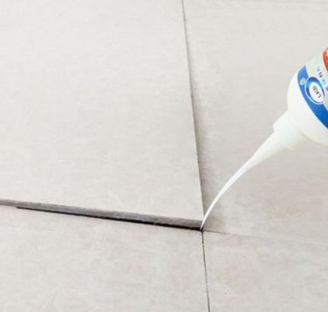 新荣瓷砖空鼓维修公司分享卫生间瓷砖脱落的原因可能有以下几点